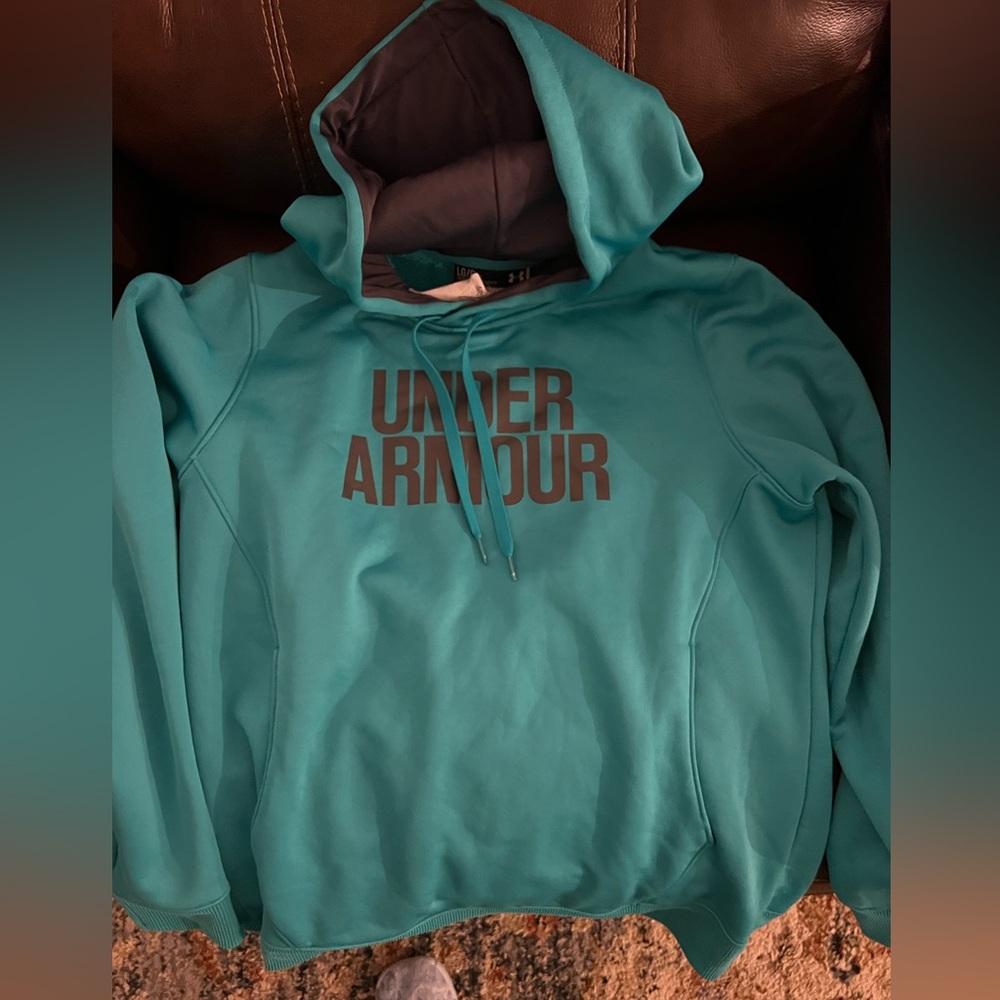 Boys Under Armour hoodie size large
